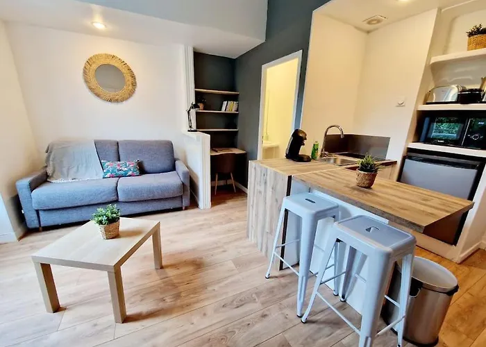 Апартаменты Cosy Love- Centre - Free Carpark - Wifi По