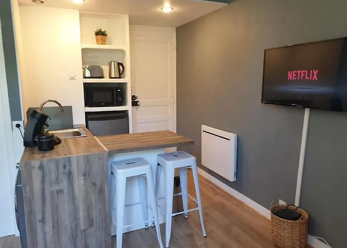 Апартаменты Cosy Love- Centre - Free Carpark - Wifi *