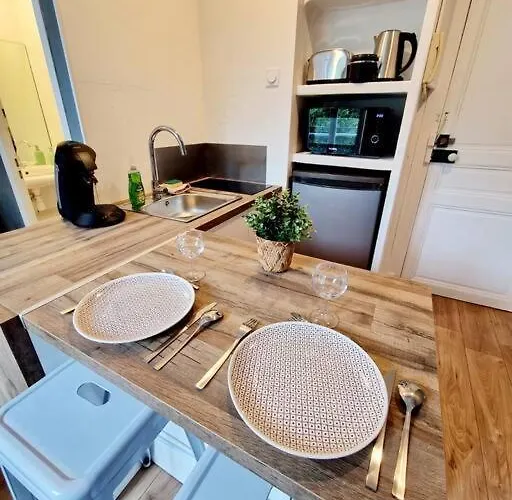 Cosy Love- Centre - Free Carpark - Wifi * По