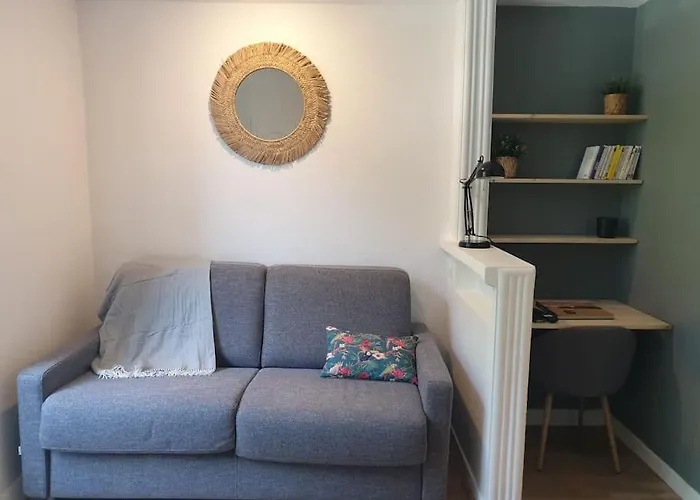 Cosy Love- Centre - Free Carpark - Wifi Апартаменты По