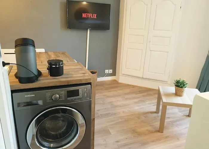 Апартаменты Cosy Love- Centre - Free Carpark - Wifi